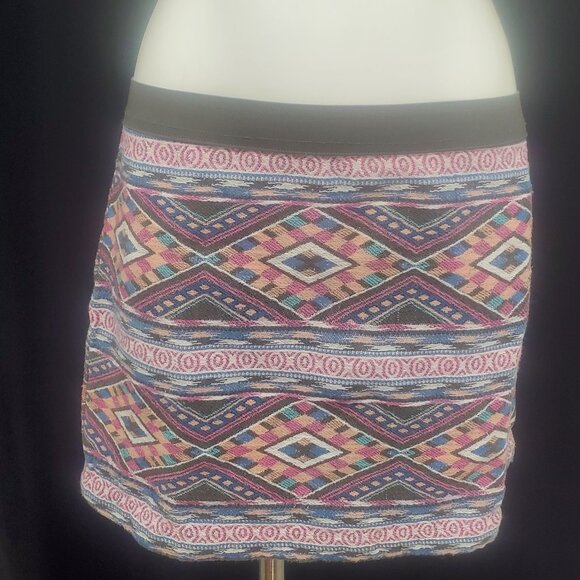 American Eagle Outfitters Southwest Aztec Pastel Print Mini Skirt Size 8 - Picture 1 of 8